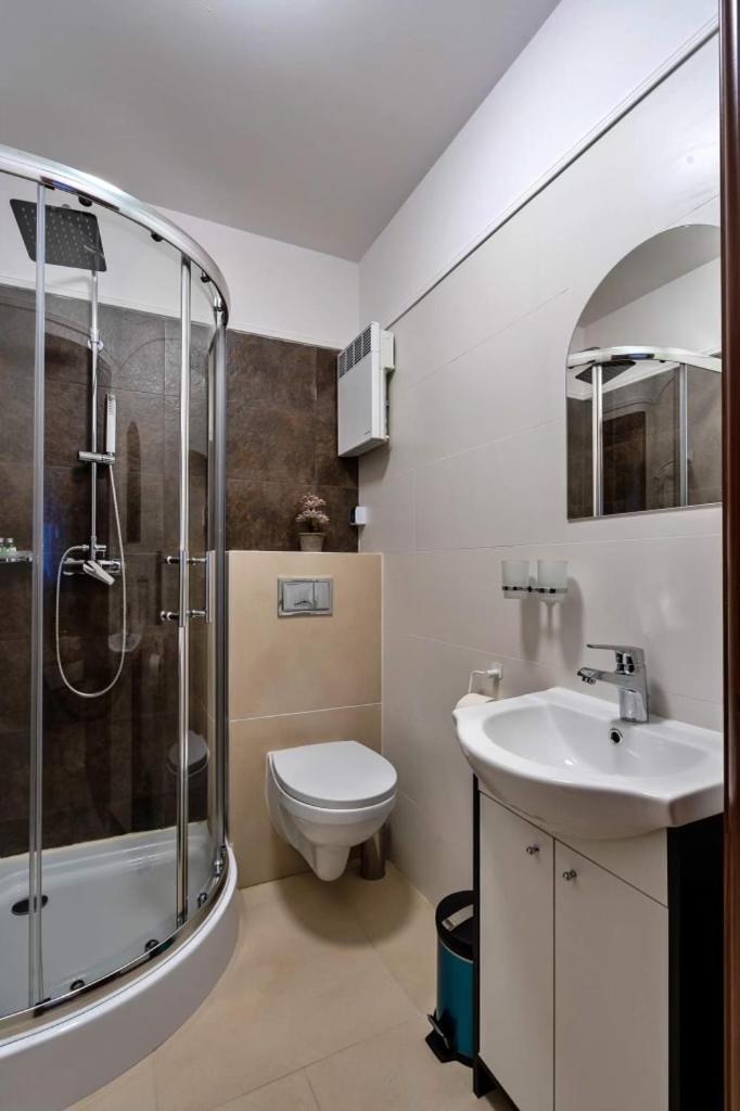 Mszczonów Apartamenty Wakacyjna Wioska Ngo 20M Od Suntago מראה חיצוני תמונה
