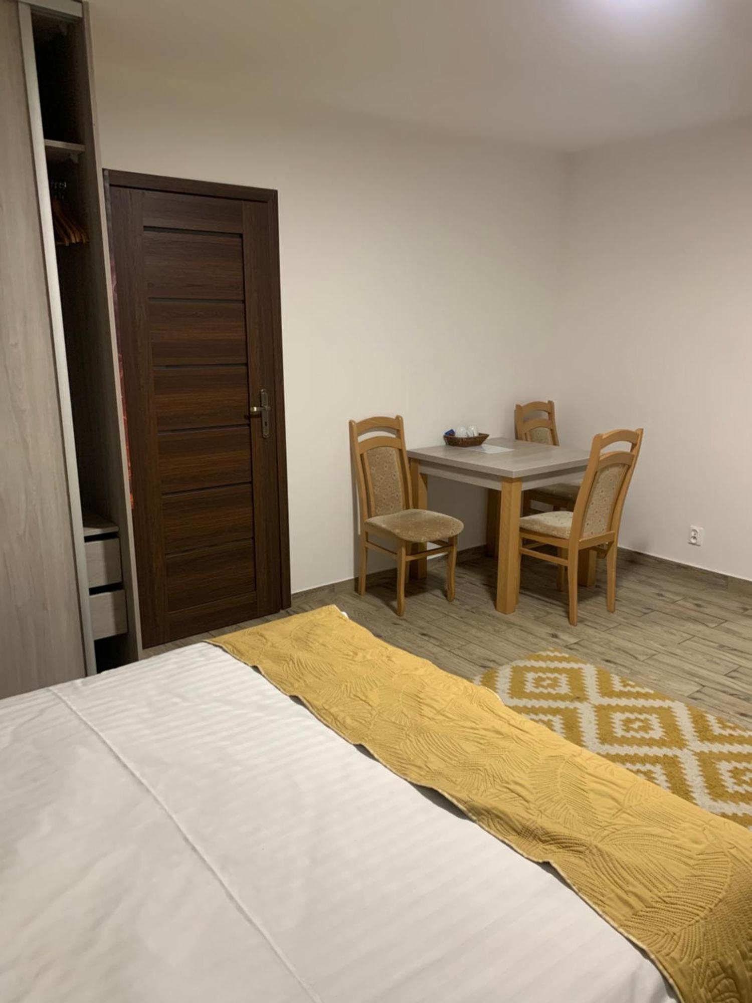 Mszczonów Apartamenty Wakacyjna Wioska Ngo 20M Od Suntago מראה חיצוני תמונה